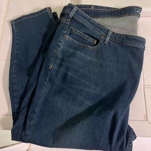 Women’s Short Slim Fit Carhartt Jeans Size 26